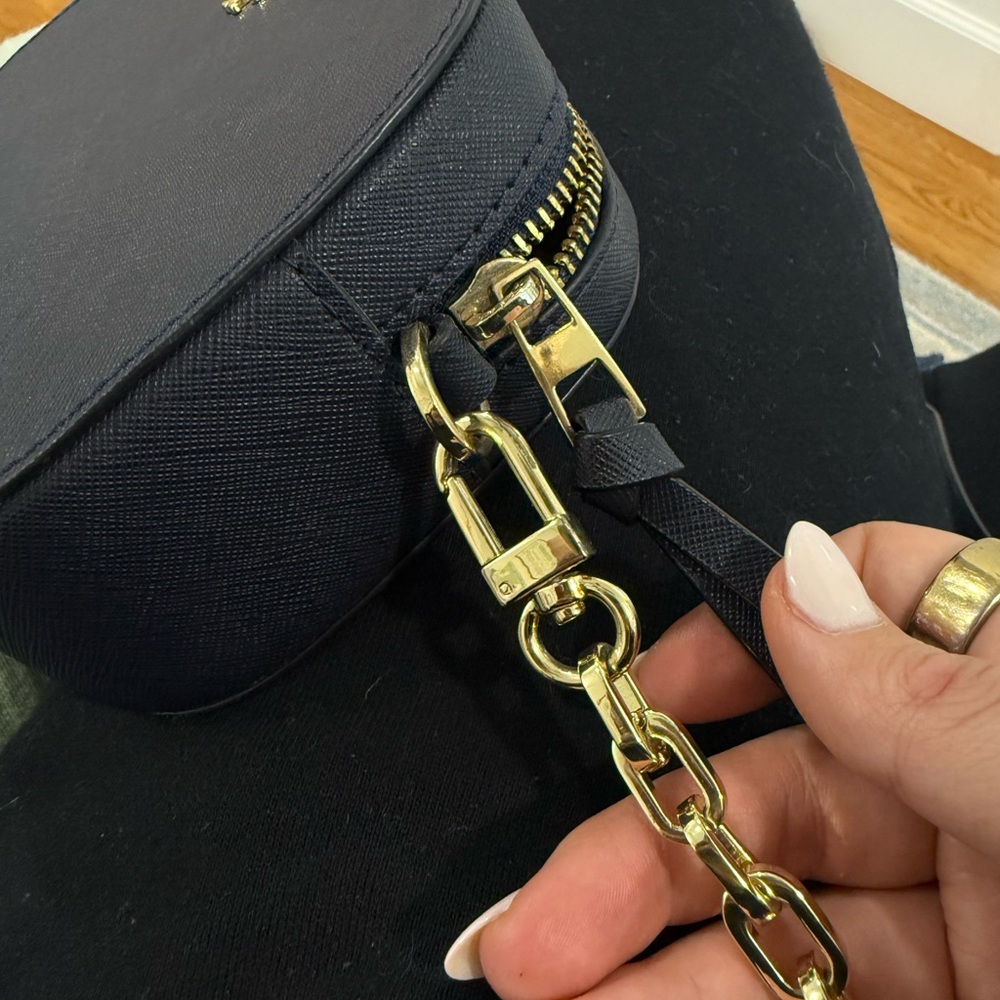 Tory Burch Round Robinson Crossbody Navy Bag - Picture 9 of 10